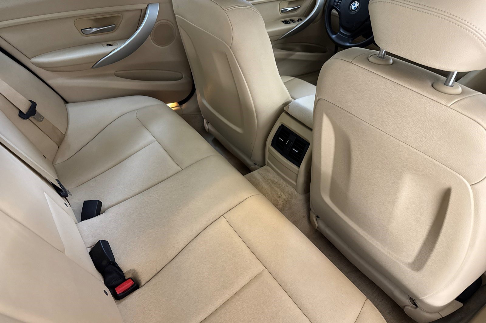 Used 2013 BMW 320i Sedan RWD image 31