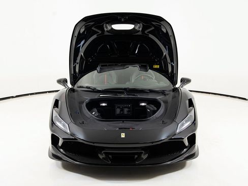 Certified 2020 Ferrari F8 Tributo RWD image 31