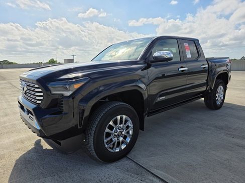 New 2026 Toyota Tacoma Limited AWD/4WD image 3