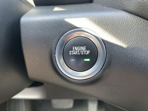 Used 2023 GMC Terrain SLT FWD image 16