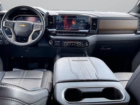 Certified 2024 Chevrolet Silverado 2500 High Country w/ High Country Premium Package AWD/4WD image 15