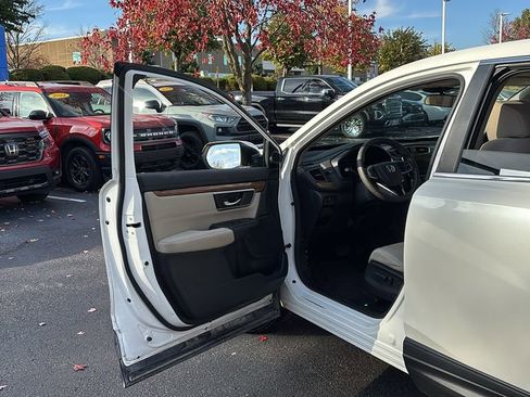 Used 2018 Honda CR-V EX image 11