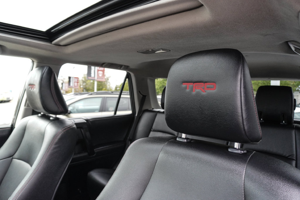 Used 2021 Toyota 4Runner Venture w/ Moonroof Package AWD/4WD image 29