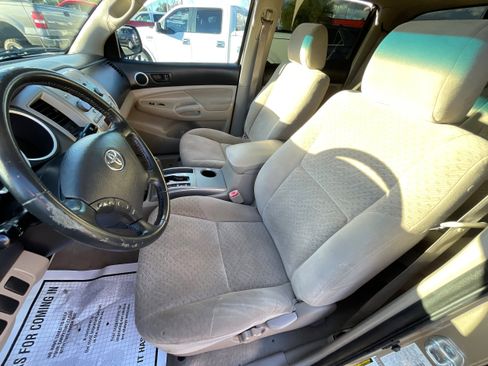 Used 2008 Toyota Tacoma PreRunner image 13