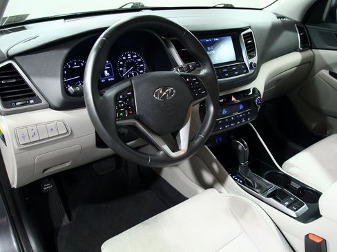 Used 2018 Hyundai Tucson Sport image 5