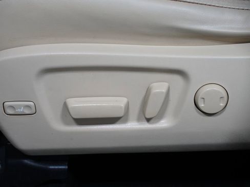 Used 2018 Toyota Highlander XLE image 33