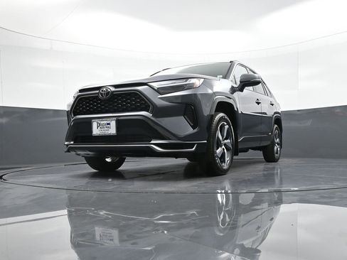New 2025 Toyota RAV4 SE image 26