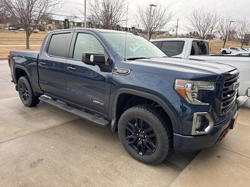 Used 2019 GMC Sierra 1500 AT4 w/ AT4 Premium Package image 3
