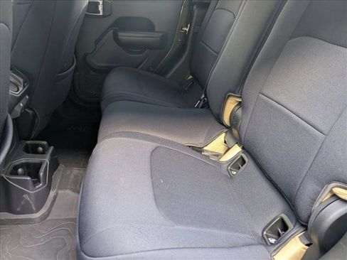 Used 2021 Jeep Gladiator Sport image 16