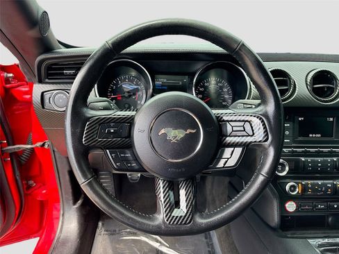 Used 2017 Ford Mustang Coupe image 12