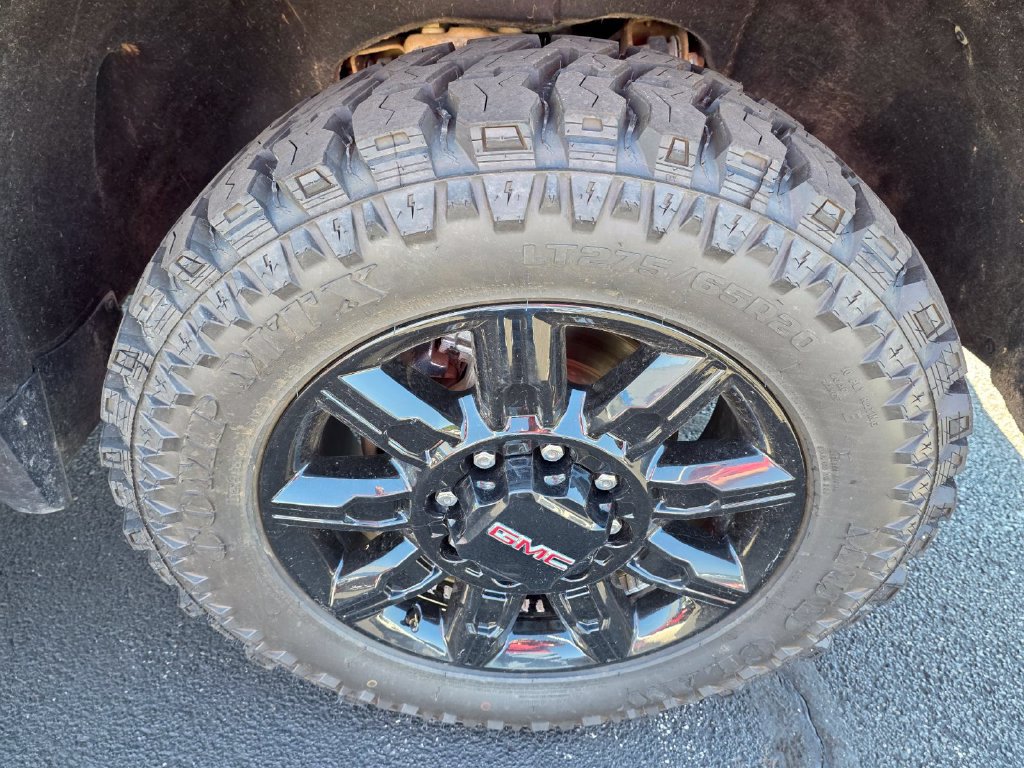 Used 2024 GMC Sierra 2500 AT4 w/ AT4 Preferred Package AWD/4WD image 13