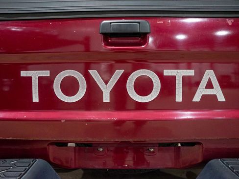 Used 1991 Toyota Pickup Base 2dr Standard Cab SB image 22