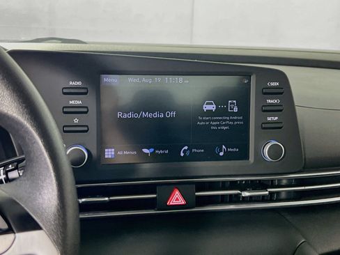 Used 2022 Hyundai Elantra Blue FWD image 14