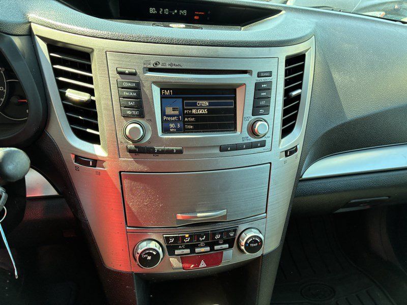 Used 2014 Subaru Outback 2.5i Premium AWD/4WD image 11