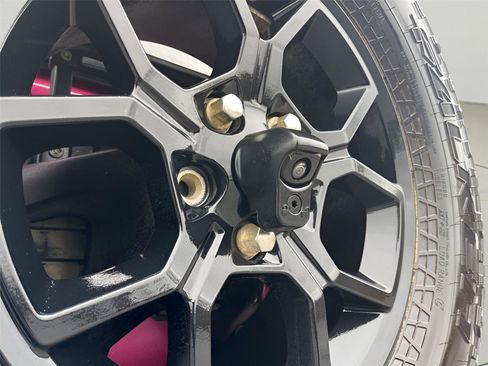 Used 2024 Jeep Wrangler Willys image 11