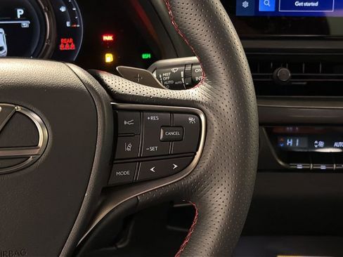 Used 2024 Lexus UX 250h F Sport image 21