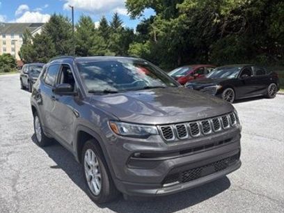 Used 2024 Jeep Compass Latitude w/ Sun and Sound Group