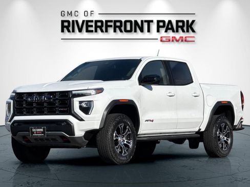 New 2023 GMC Canyon AT4 w/ AT4 Premium Package AWD/4WD image 7