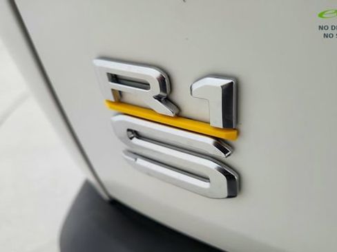 Used 2024 Rivian R1S Adventure AWD/4WD image 18
