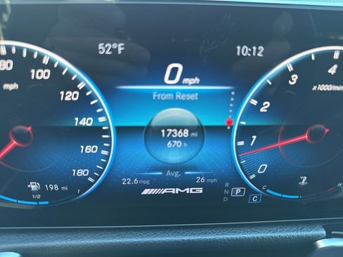 Used 2023 Mercedes-Benz GLB 35 AMG 4MATIC image 38