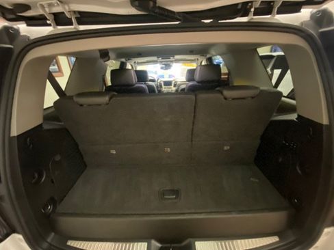 Used 2019 GMC Yukon Denali w/ Denali Ultimate Package AWD/4WD image 9