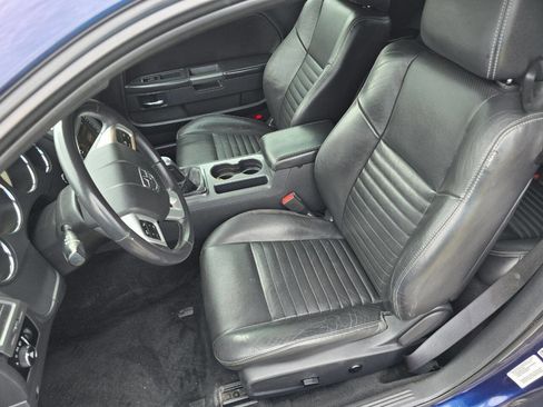 Used 2013 Dodge Challenger R/T image 17