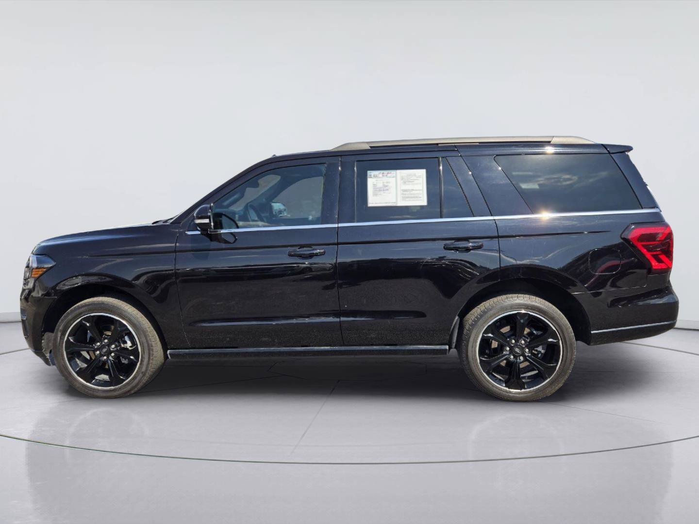Used 2023 Ford Expedition Limited RWD image 5