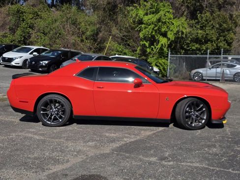Used 2021 Dodge Challenger R/T Scat Pack RWD image 43