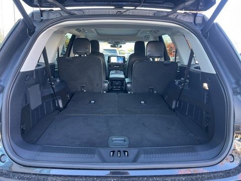 Certified 2025 Lincoln Aviator AWD w/ Jet Appearance Package image 18