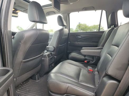 Used 2021 Honda Pilot Touring image 22
