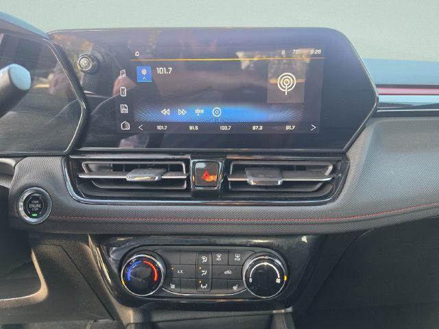 Used 2024 Chevrolet TrailBlazer RS w/ Driver Confidence Package FWD image 31