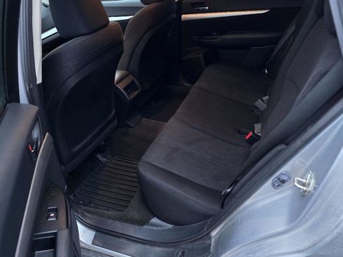 Used 2014 Subaru Outback 2.5i Premium w/ Moonroof Package image 8