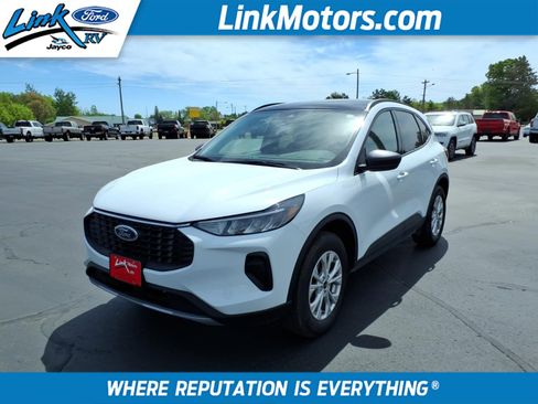 Used 2025 Ford Escape Active w/ Cold Weather Package AWD/4WD image 1