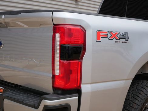 Used 2024 Ford F250 Lariat w/ Sport Appearance Package AWD/4WD image 10