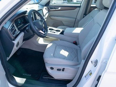 New 2026 Volkswagen Atlas SE image 16
