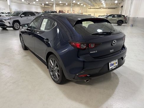 Used 2019 MAZDA MAZDA3 Hatchback FWD image 6