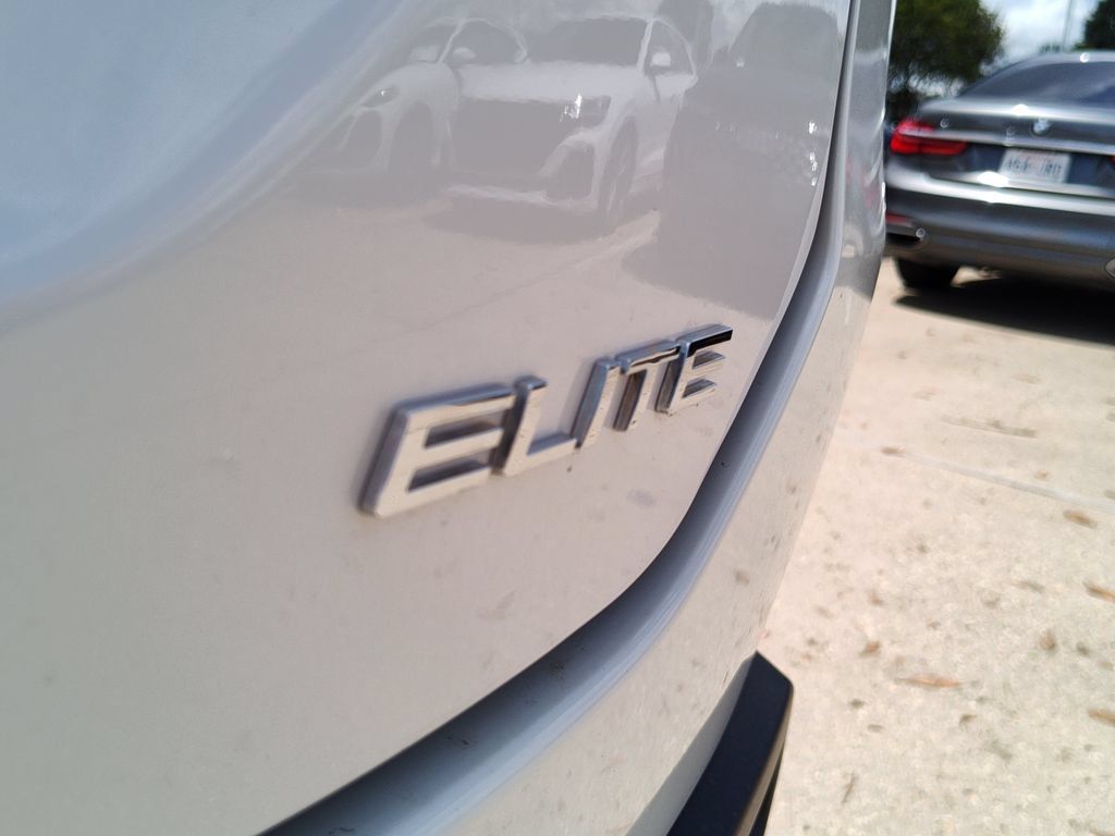 Used 2023 Honda Pilot Elite image 8