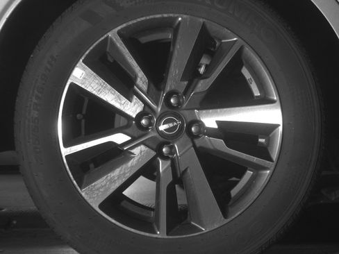 Used 2025 Nissan Versa SV FWD image 15