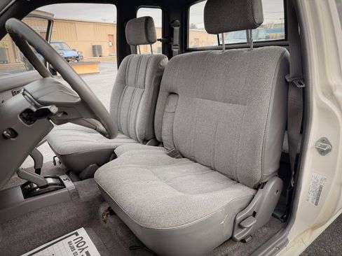 Used 1989 Toyota Pickup SR5 image 15