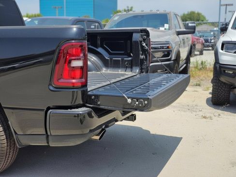 New 2026 RAM 1500 Express AWD/4WD image 6