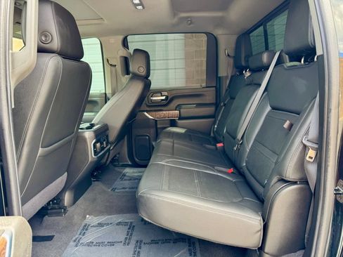 Used 2020 GMC Sierra 2500 Denali w/ Denali Ultimate Package AWD/4WD image 31