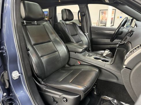 Used 2020 Jeep Grand Cherokee Limited w/ Luxury Group II image 17