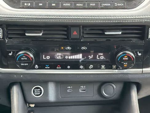 Used 2021 Nissan Rogue SL w/ Premium Package AWD/4WD image 16