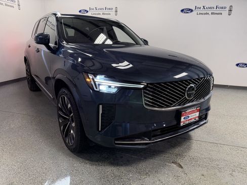 Used 2025 Volvo XC90 B6 Plus image 35