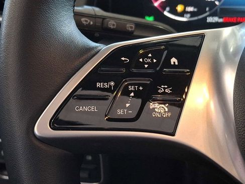 Used 2026 Mercedes-Benz GLB 250 4MATIC image 17