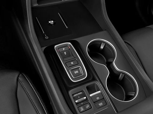 Used 2025 Honda Pilot EX-L image 9