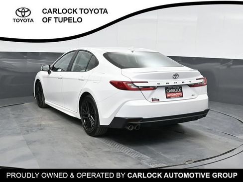 Used 2026 Toyota Camry SE FWD image 11