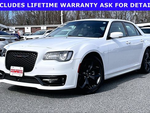 Used 2023 Chrysler 300 S w/ Comfort Group RWD image 3