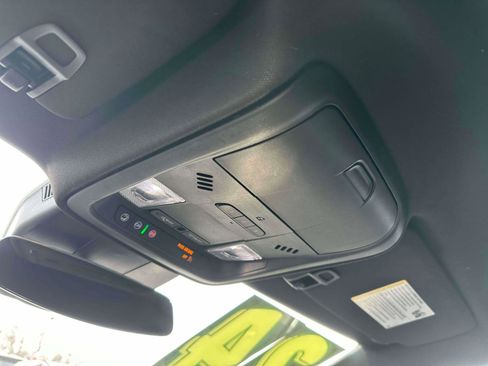 Used 2024 Cadillac XT4 Premium Luxury image 34