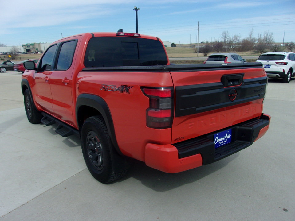 Used 2025 Nissan Frontier PRO-4X AWD/4WD image 9
